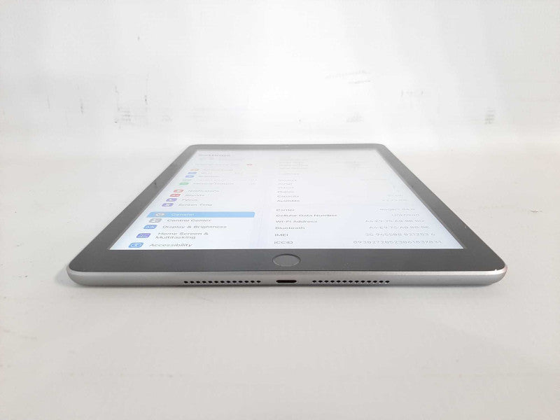 Apple iPad 5th GEN(A1822). 32GB Wi-Fi + Cellular Unlocked - Silver $
