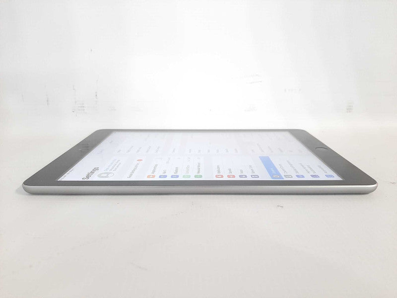 Apple iPad 5th GEN(A1822). 32GB Wi-Fi + Cellular Unlocked - Silver $