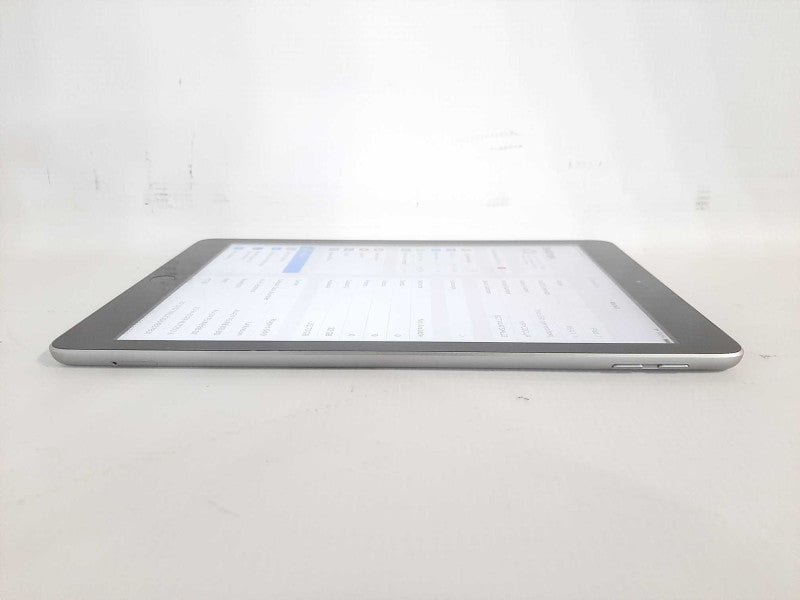 Apple iPad 5th GEN(A1822). 32GB Wi-Fi + Cellular Unlocked - Silver $