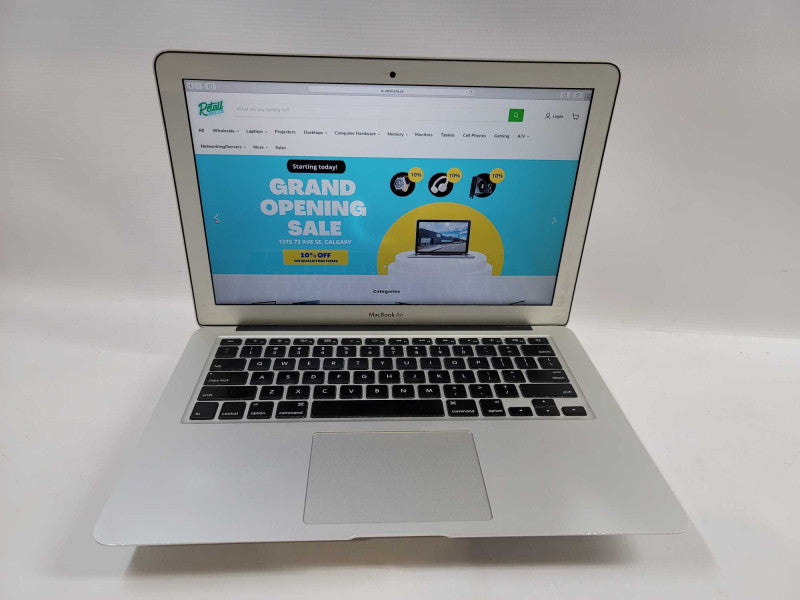 MacBook Air 2015 13\\" i5-5250, 4GB DDR3, 250GB SSD **rREAD**