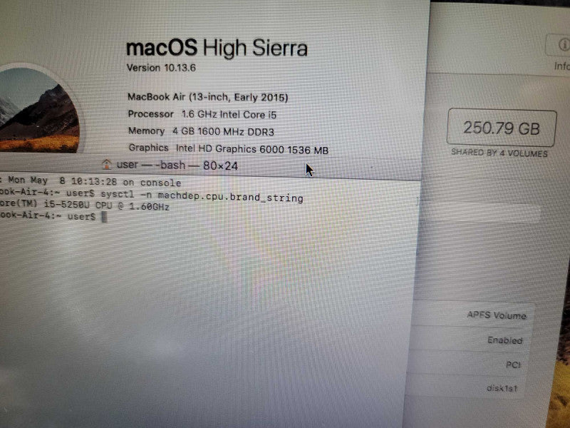 MacBook Air 2015 13\\" i5-5250, 4GB DDR3, 250GB SSD **rREAD**