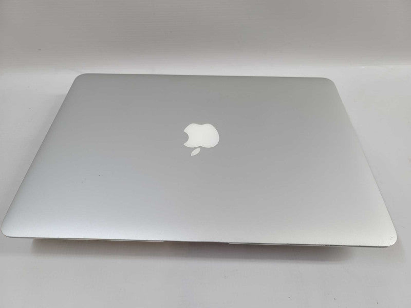 MacBook Air 2015 13\\" i5-5250, 4GB DDR3, 250GB SSD **rREAD**