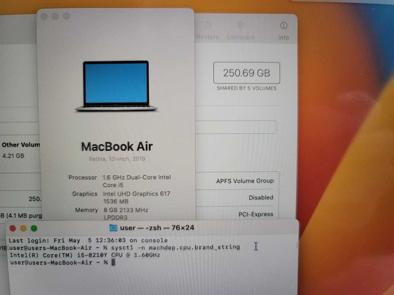 MacBook Air Retina 2019 13\\" i5-8210Y, 8GB DDR3, 256GB SSD