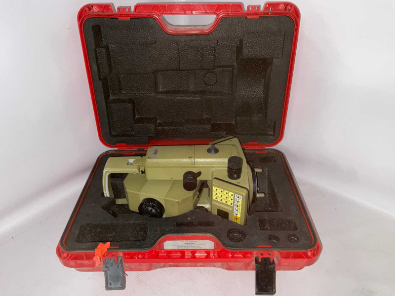 Leica WILD TC1010 with case  -