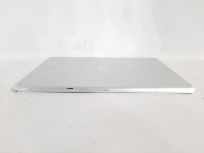 Apple iPad 7th GEN(A2197). 32GB Wi-Fi - Silver READ $