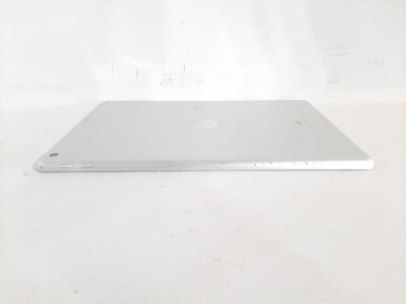 Apple iPad 7th GEN(A2197). 32GB Wi-Fi - Silver READ $