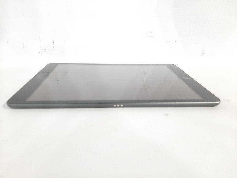Apple iPad 9th GEN(A2602). Wi-Fi - Grey READ $