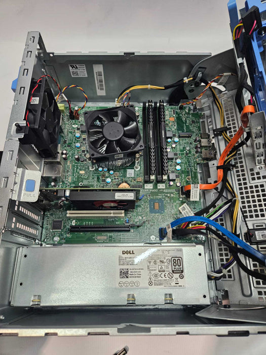 Dell OptiPlex 7040 SFF i7-6700 @ 3.40GHz 16GB DDR4 RAM AMD GPU