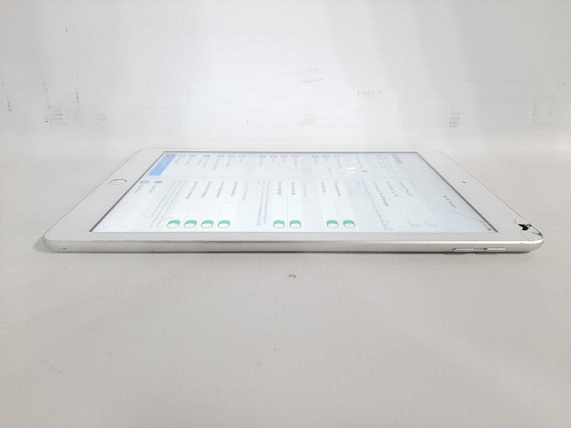Apple iPad 6th GEN(A1893). Wi-Fi - Grey READ $