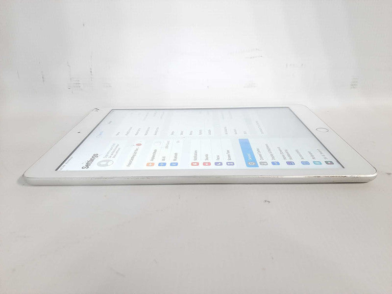 Apple iPad 6th GEN(A1893). Wi-Fi - Grey READ $