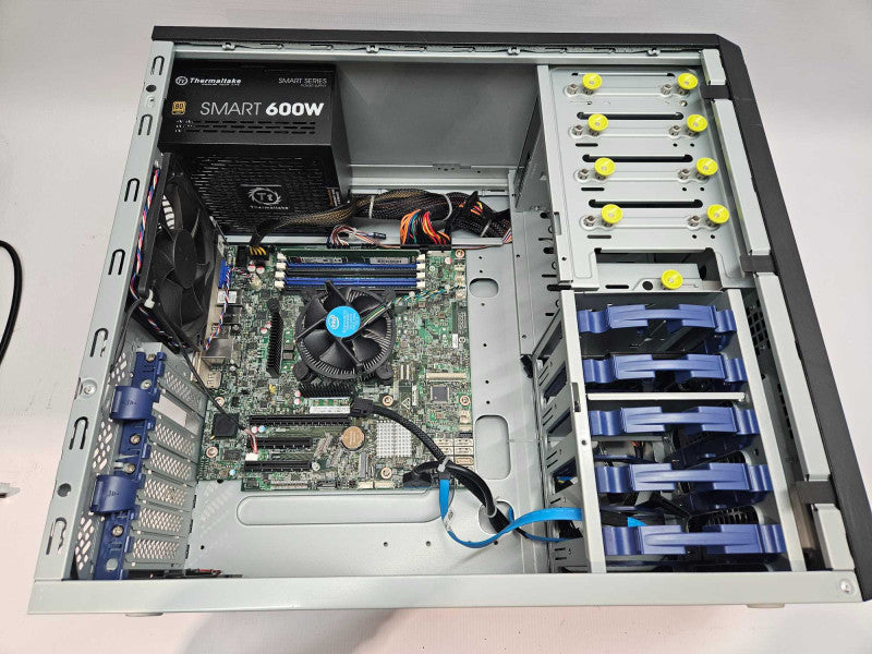 BareBares Xeon Workstation 1x Xeon E3-1230 V6 @ 3.50GHz 16GB RAM DDR4