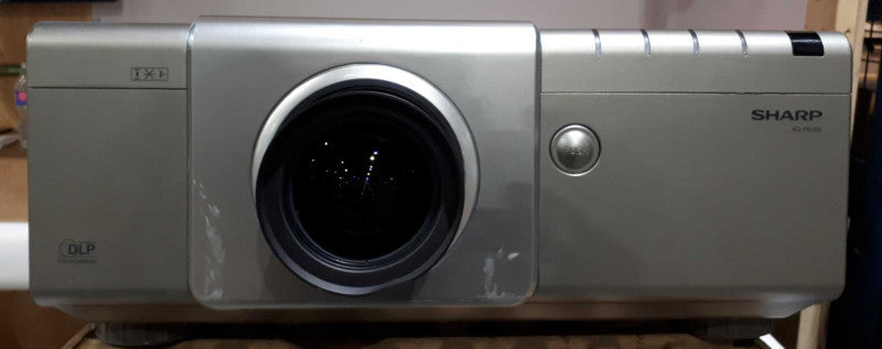 Sharp XG-P610X DLP XGA Projector !