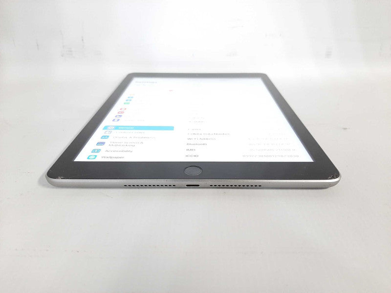 Apple iPad 5th GEN(A1822). 32GB Wi-Fi + Cellular Unlocked - Silver $