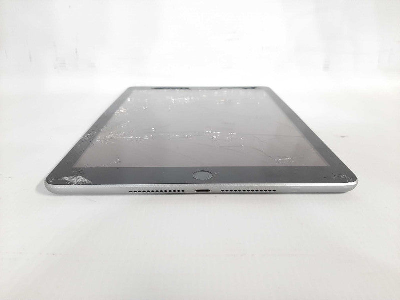 Apple iPad 5th GEN(A1822). 32GB Wi-Fi + Cellular Unlocked - Silver $