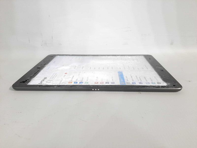 Apple iPad 9th GEN(A2603). 256GB Wi-Fi + Cellular Unlocked - Grey READ $