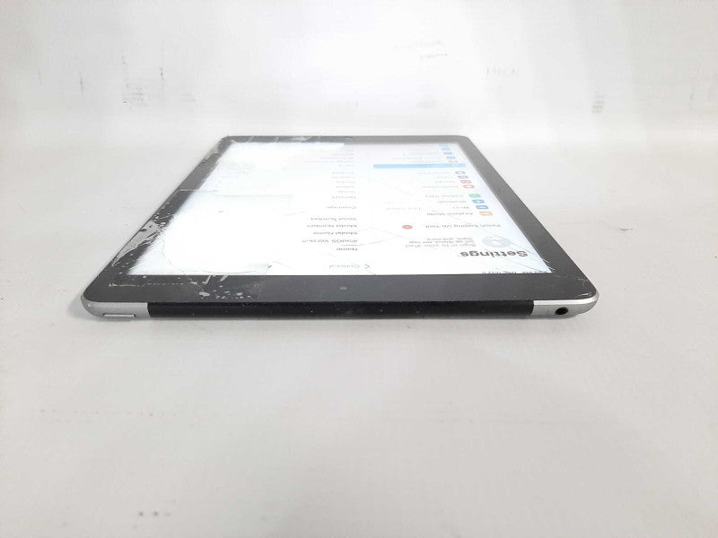 Apple iPad 6th GEN(A1954). 32GB Wi-Fi + Cellular Unlocked - Grey READ $