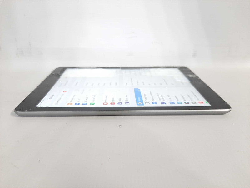 Apple iPad 6th GEN(A1954). 32GB Wi-Fi + Cellular Unlocked - Grey READ $