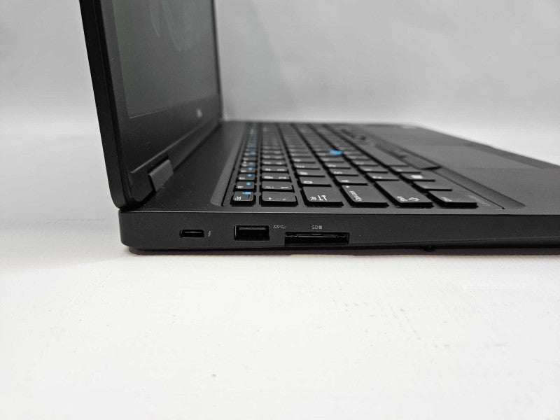 Dell Latitude 5580 i7-7820HQ 16GB 250GB SSD 940MX GPU 15.6\\" 1080P