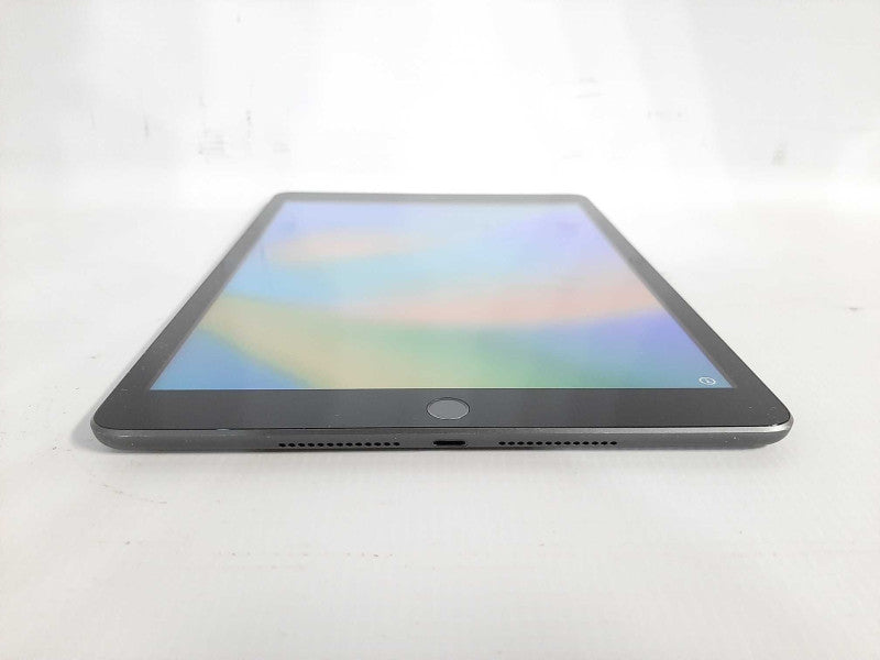 Apple iPad 8th GEN(A2270). Wi-Fi  READ $