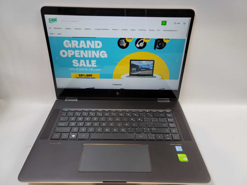 HP Spectre 17\\" i7-7500U, 16GB DDR4, 2GB GeForce 940MX, 500GB SSD