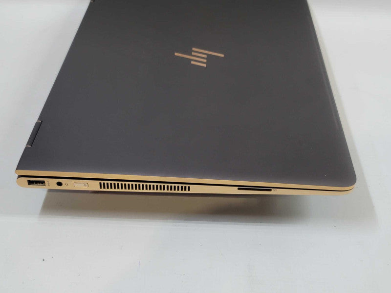 HP Spectre 17\\" i7-7500U, 16GB DDR4, 2GB GeForce 940MX, 500GB SSD