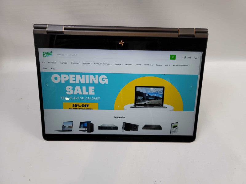 HP Spectre 17\\" i7-7500U, 16GB DDR4, 2GB GeForce 940MX, 500GB SSD