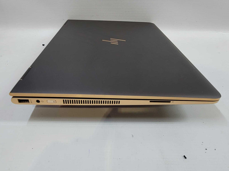 HP Spectre 17\\" i7-7500U, 16GB DDR4, 2GB GeForce 940MX, 500GB SSD