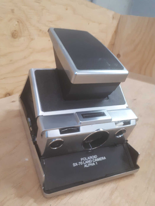 MiNT slr-670-s polaroid camera black