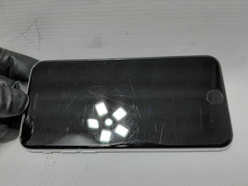 Apple iPhone SE 2nd generation White READ $