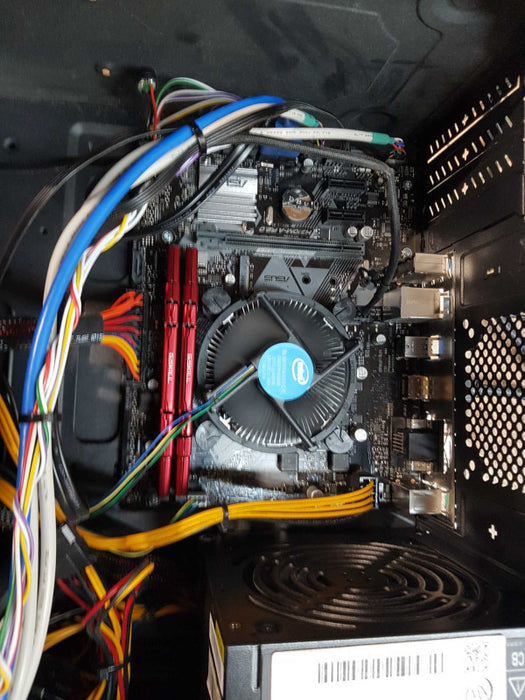 Custom PC - Intel i3-8100 @ 3.60 GHZ 8gb ddr3