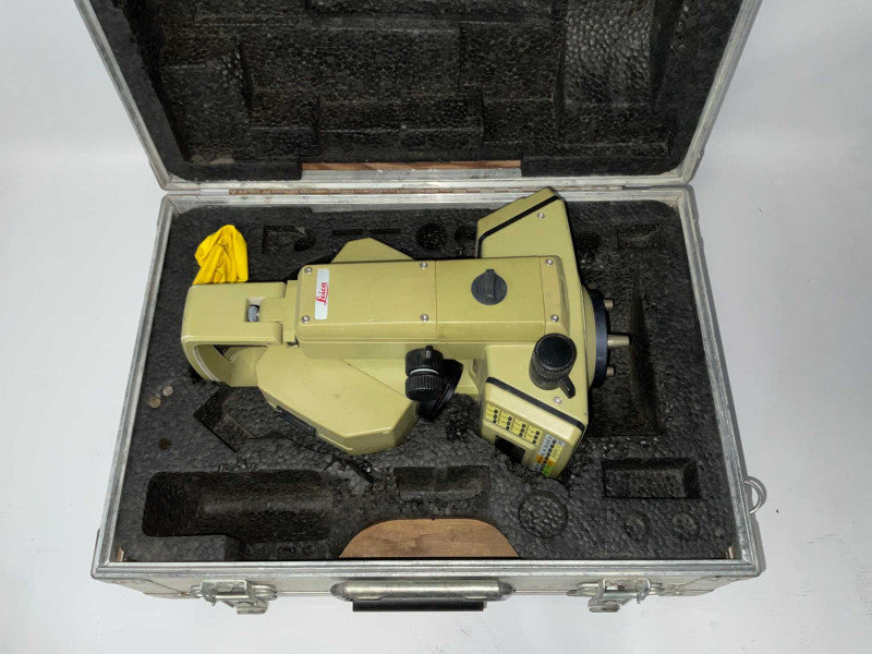 Leica TC1010 Surveying Station With Case -
