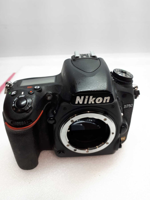 Canon EOS30D, Canon EOS RebelT2i, Nikon D750, MINOLTA 5000MAXXUM Camera &