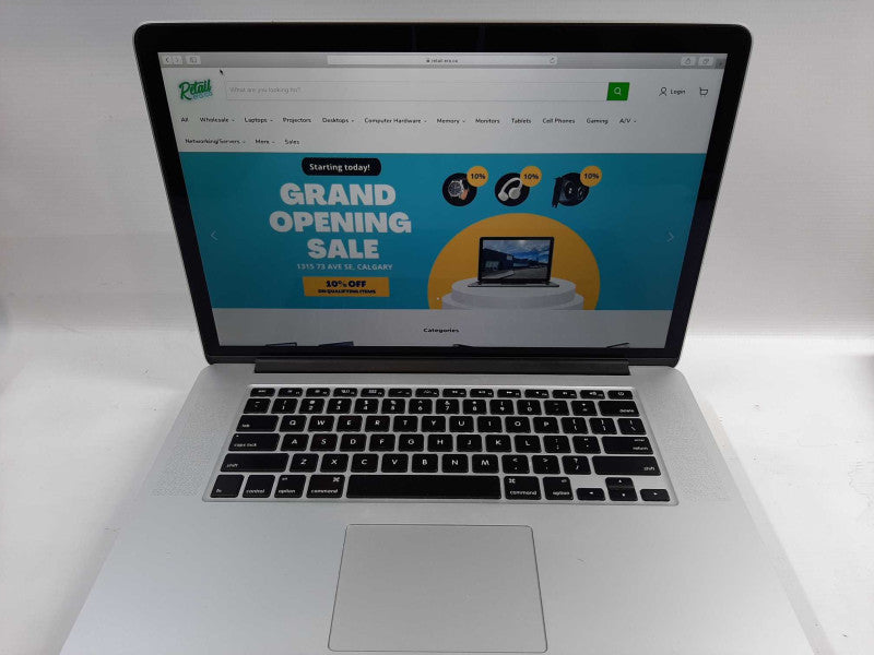 MacBook Pro 15 Retina Mid 2015 with Intel i7 CPU 2.2GHz 16GB RAM & 256GB