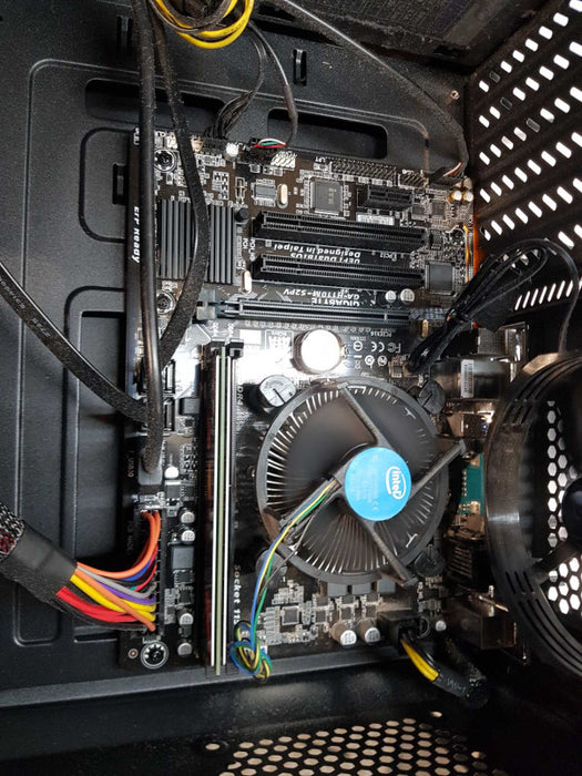 Custom PC - Intel core i3-7100 @ 3.90 GHZ 8GB DDR4