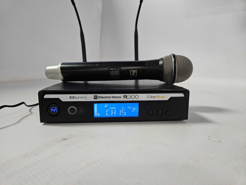 Electro-Voice R300-HD Wireless Handheld Microphone System )