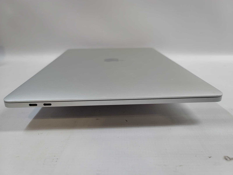 Macbook Pro 2018 15\\" i7-8750H, 16GB DDR4, 250GB SSD **READ**