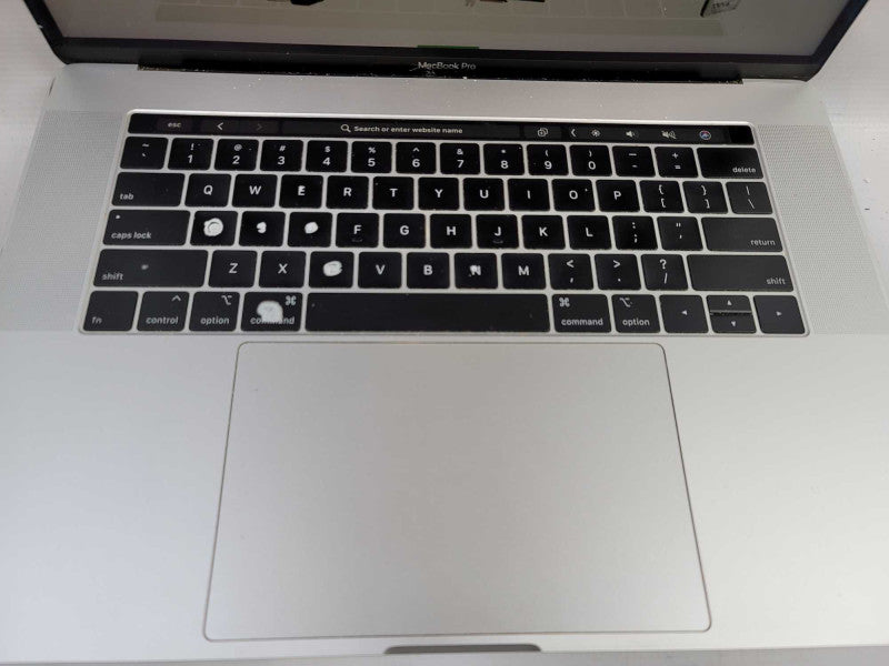 Macbook Pro 2018 15\\" i7-8750H, 16GB DDR4, 250GB SSD **READ**