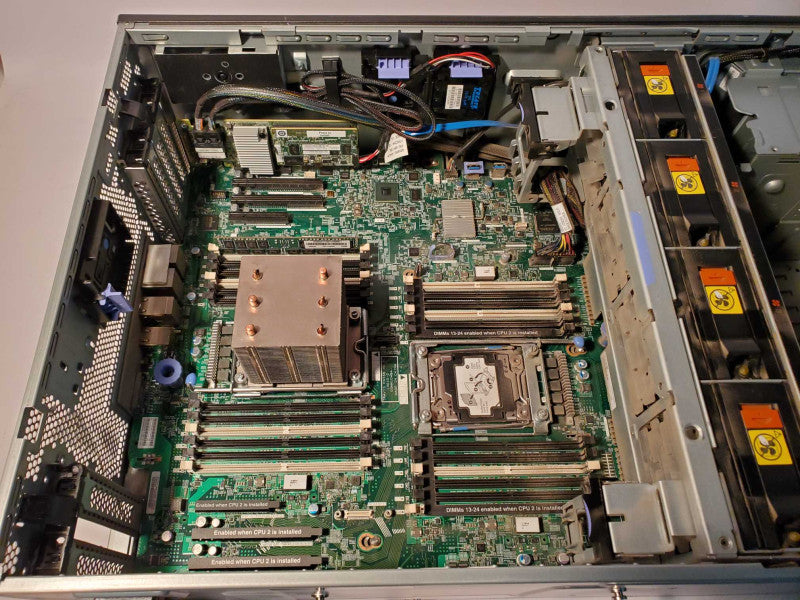 SystemX 3500 M5 Xeon E5-2609(v3) @ 1.9GHz 16GB DDR4 8x2.5\\" No HDD M5210 Raid (