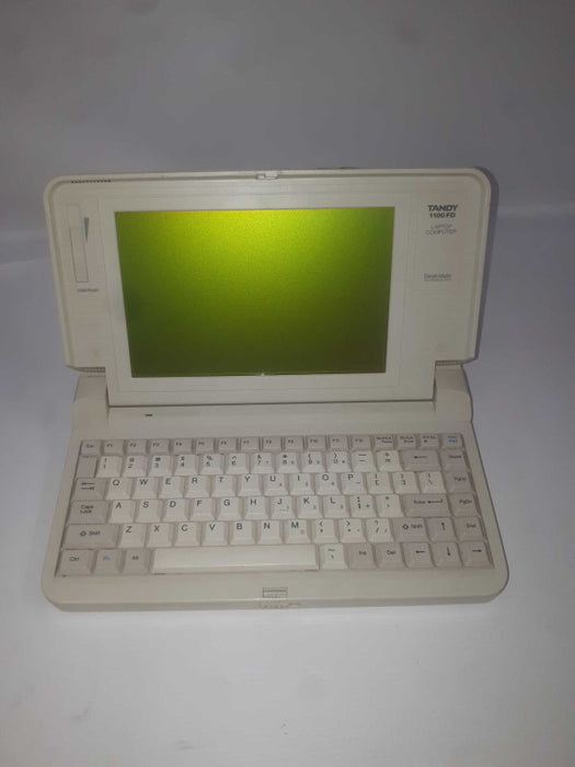 Vintage Tandy 1100FD Desk Mate 25-3530 9\\" Laptop AS-IS