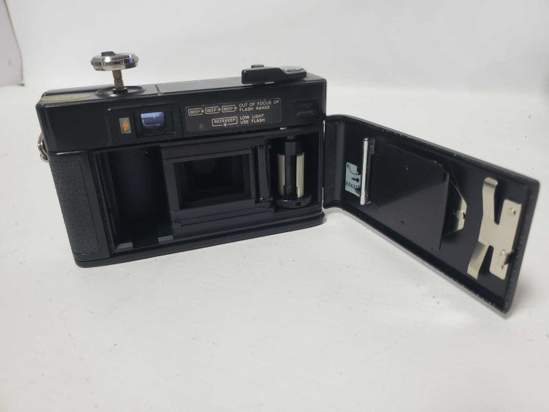 Minolta Hi-Matic AF2 35mm Vintage Camera |
