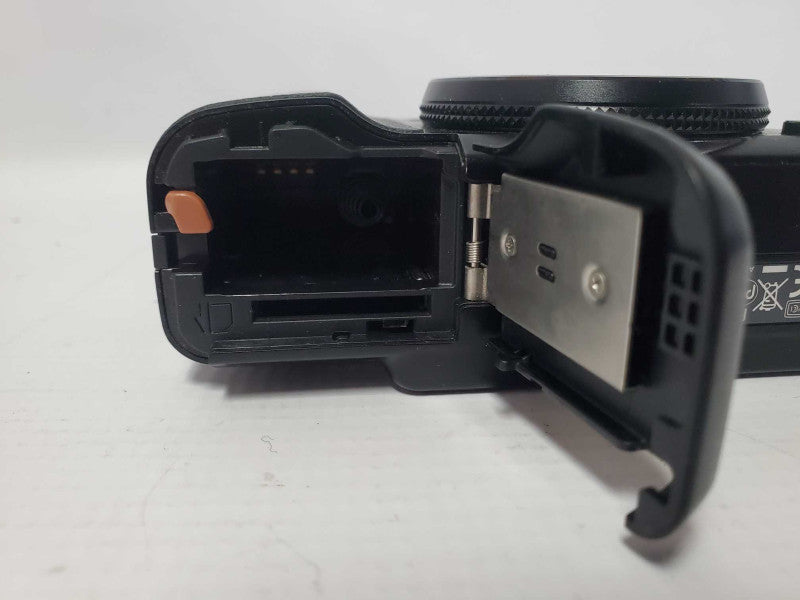 Canon G10 14.6MP Digital Camera (READ) |