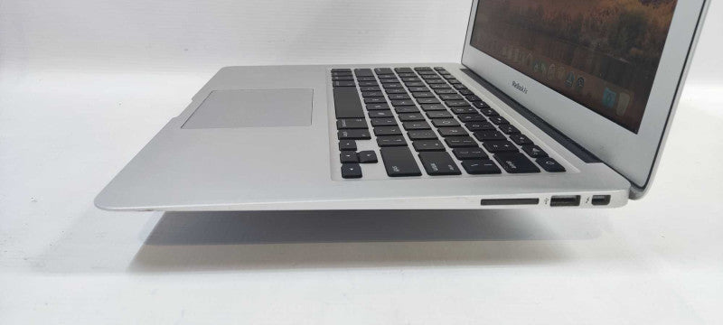 MacBook Air 13\\" Mid 2012 1.8GHz i5 4GB 64GB SSD