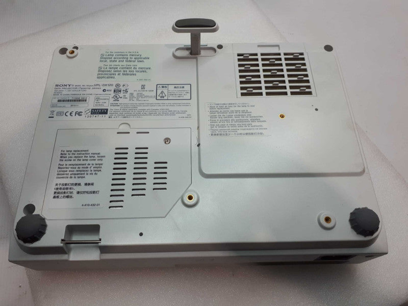 Sony Projector VPL-DX120 &