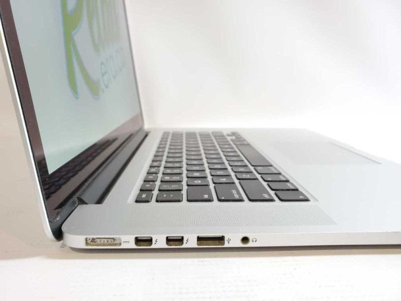MacBook Pro 2015 15\\" Core i7-4870HQ @ 2.2GHz 16GB DDR3 250GB SSD M370x 2GB [Read] (