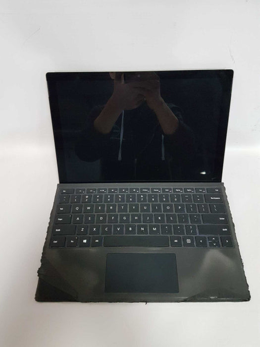 Windows Surface Tablet Pro 6 I5-8350U @ 1.70ghz / 8GB Ram / Keyboard Q#