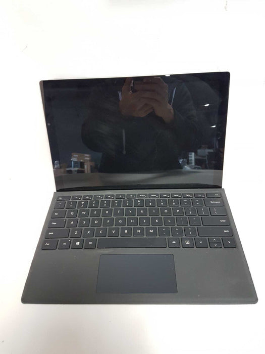Surface Pro 7 i5-1035G7 @ 1.10ghz / 8gb ram / keyboard - READ #