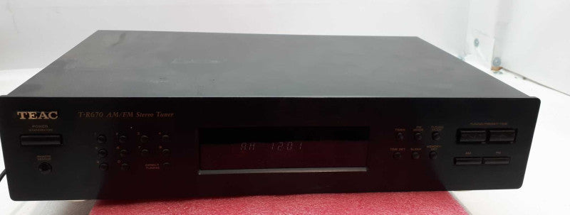 TEAC T-R670 AM/FM STEREO TUNER &