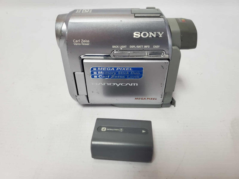 SONY Handycam DCR-HC40E Camcorder (AS-IS) |