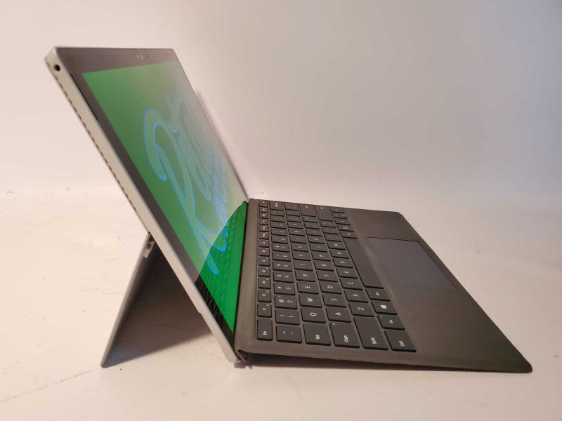Microsoft Surface Pro 4 Core i5-6300U @ 2.40ghz 8GB DDR3 256GB SSD (