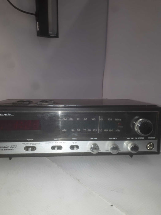 Realistic Chronomatic 223 alarm clock radio